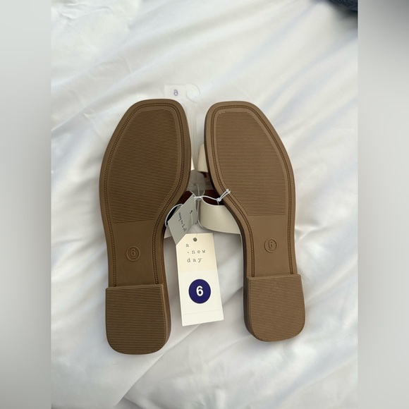 Target flat sandals - Picture 2 of 2